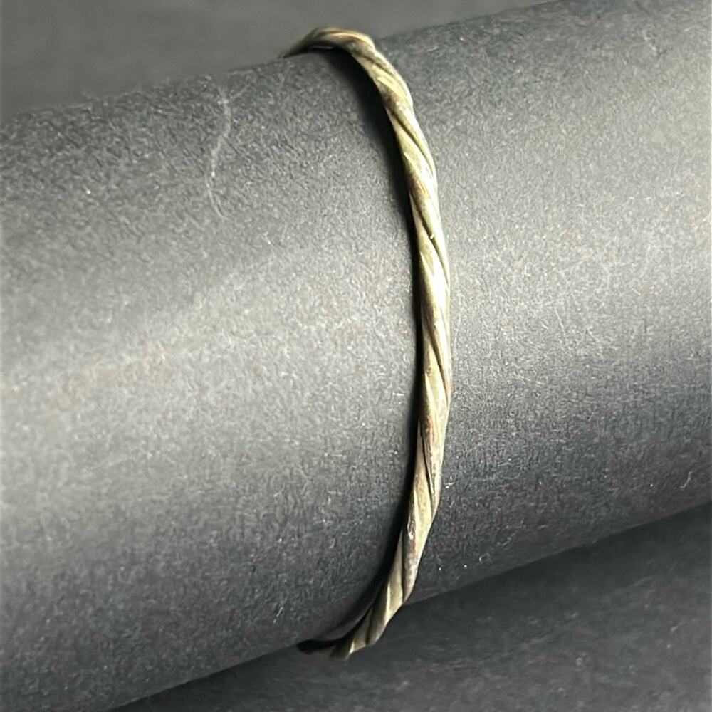 Women’s vintage silver tone twisted patterned bangle bracelet one‎ size